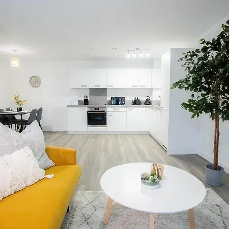 Smith House 1&2 Bed Apts Near Brindley Place, Canals, Bhm Arena, Broad St, Free Parking By Opulent