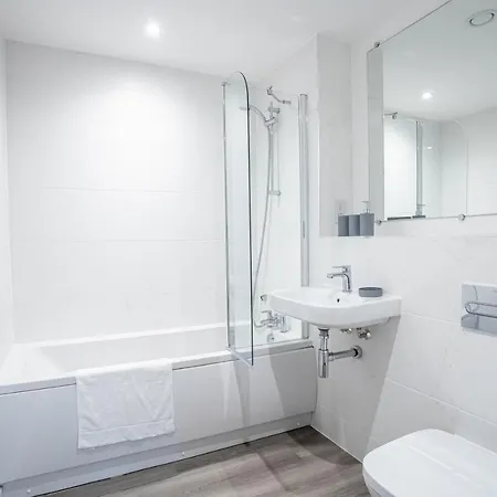 Apartamento Smith House 1&2 Bed Apts Near Brindley Place, Canals, Bhm Arena, Broad St, Free Parking By Opulent Birmingam